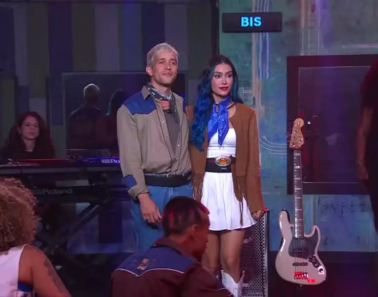 Matheus vence a namorada Unna em duelo musical no Estrela da Casa