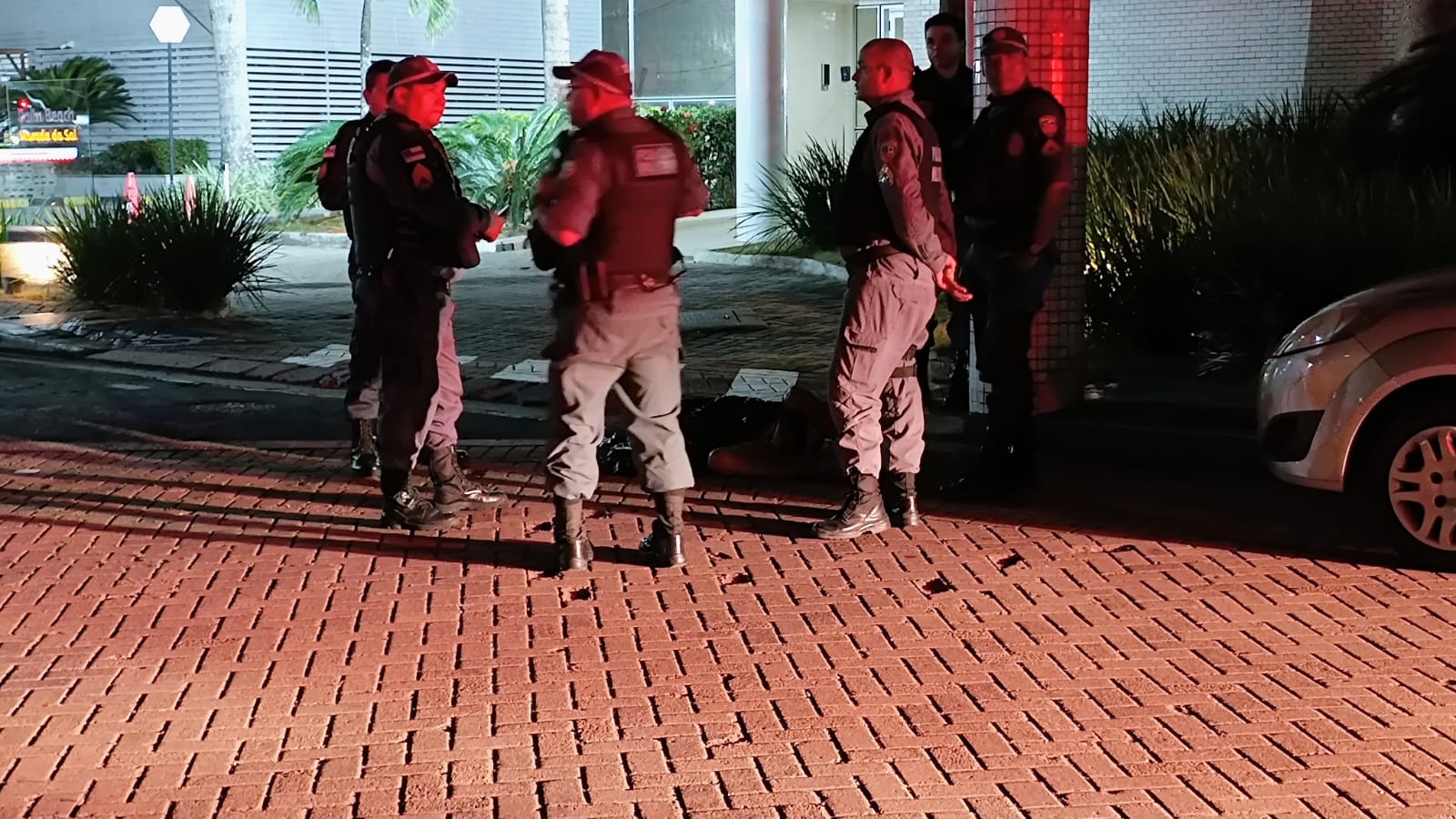 Homem morre após ser espancado e esfaqueado em Manaus