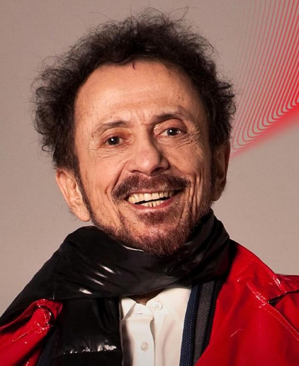 Tom Zé recebe alta após 5 dias internado 