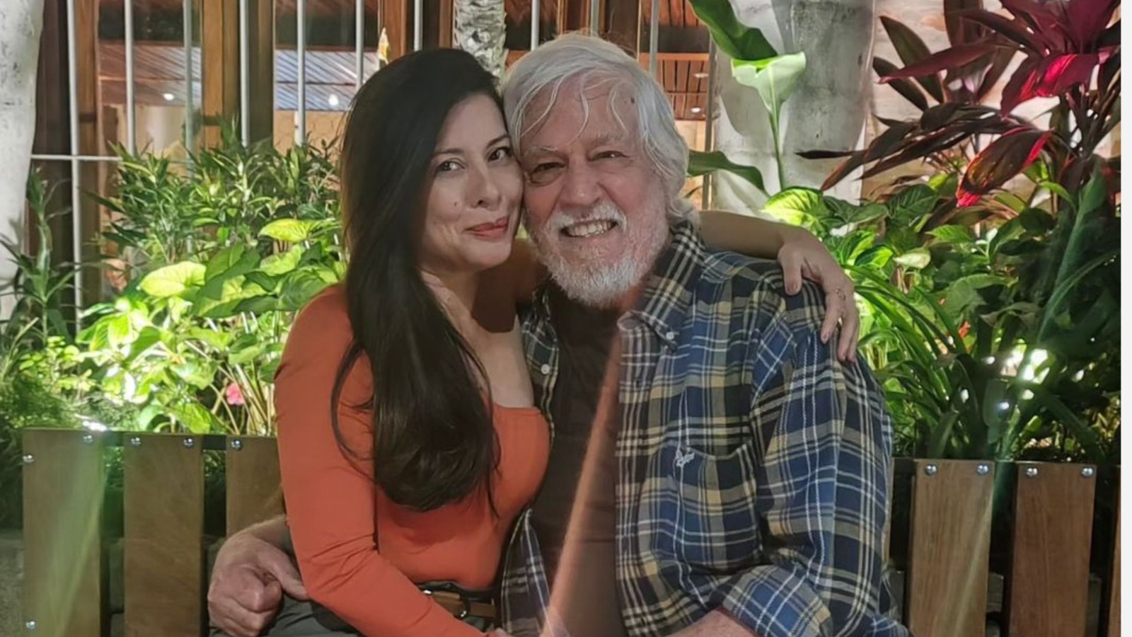Nuno Leal Maia faz rara aparição com a mulher 30 anos mais jovem