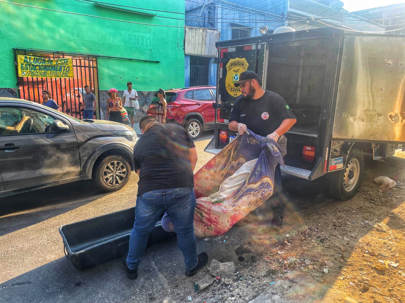 Homem morre após levar corte profundo no pescoço no Centro