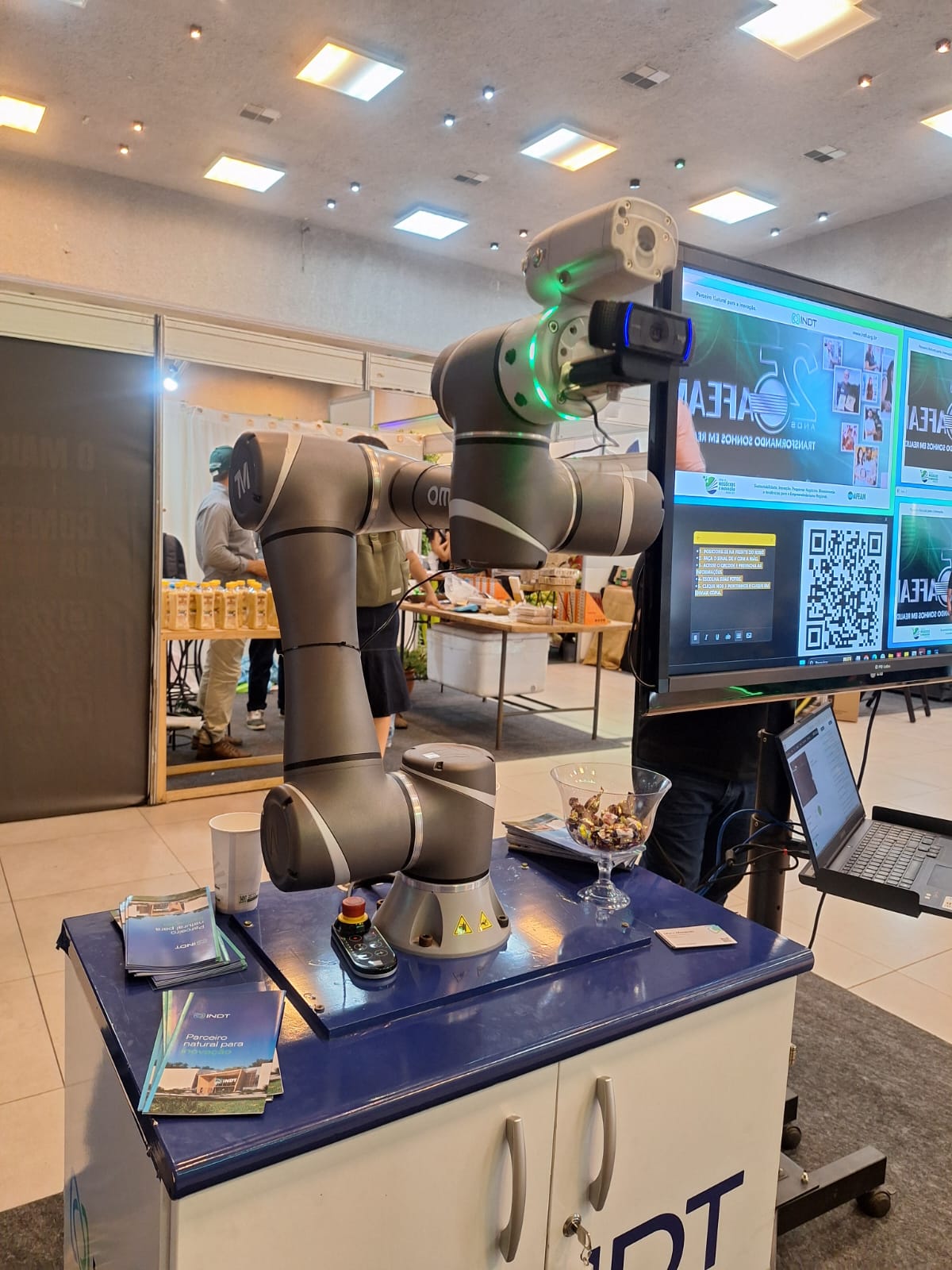 Braço robótico é apresentado na 1ª feira de inovação da Afeam