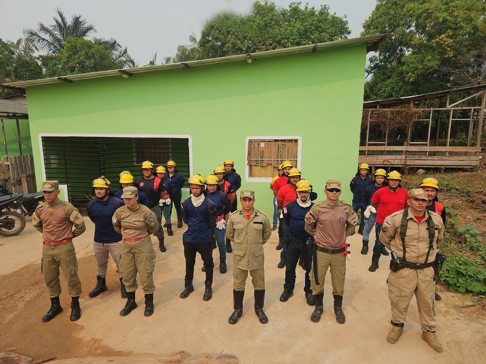 Brigadistas reforçam o combate às queimadas em cinco municípios do Amazonas