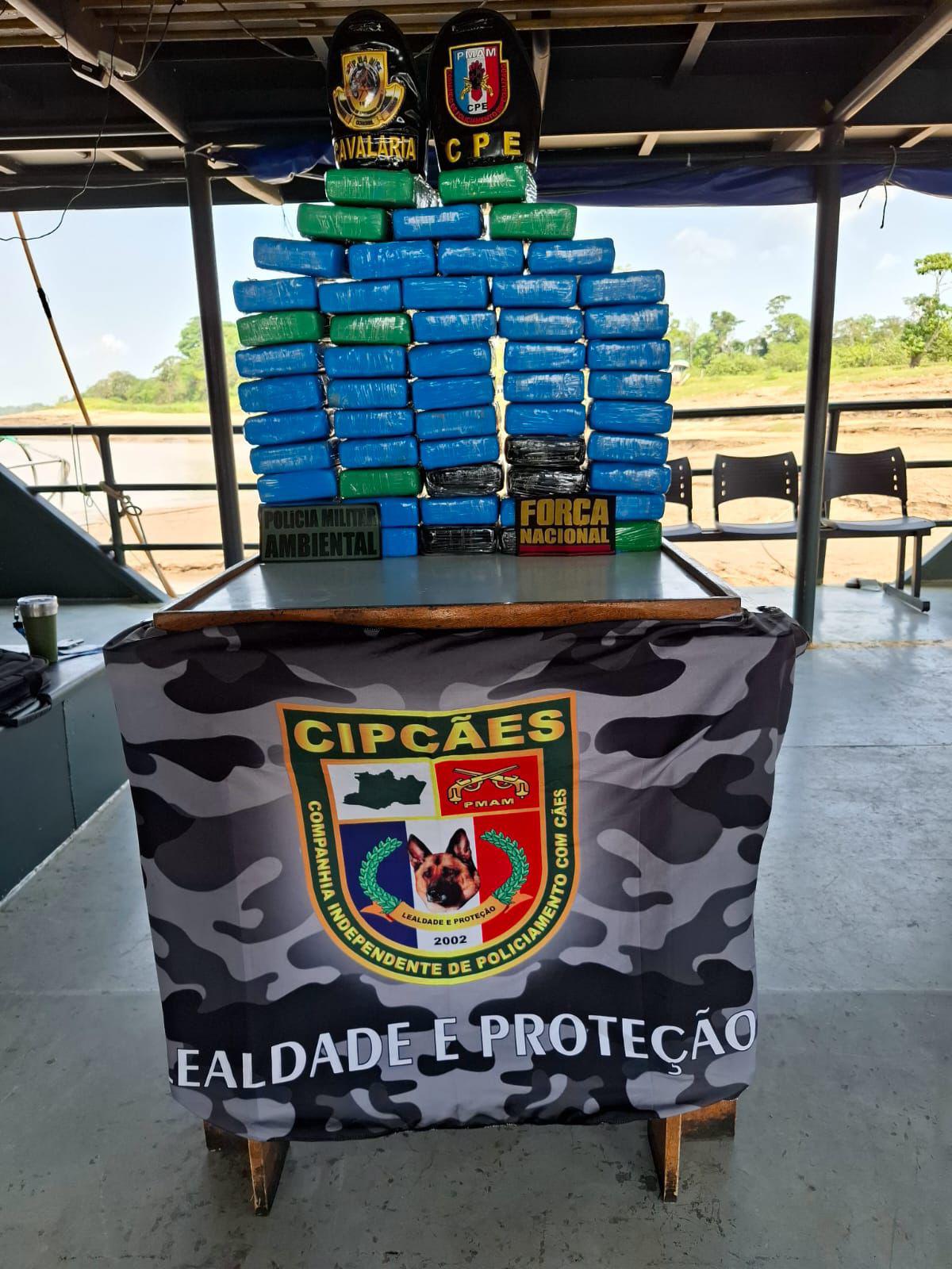 Bases apreenderam 300 quilos de entorpecentes em rios no Amazonas 