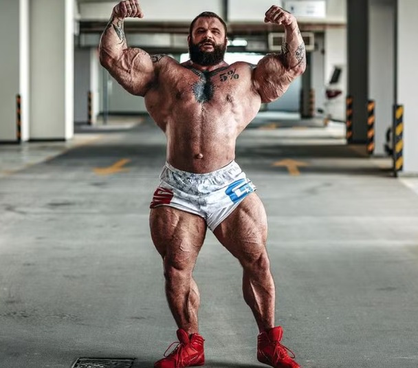 Fisiculturista que comia 16 mil calorias morre aos 36 anos