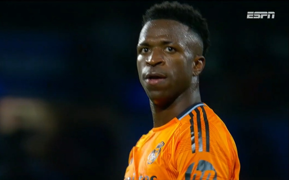 Vini Jr. e Mbappé garantem vitória do Real Madrid na LALIGA