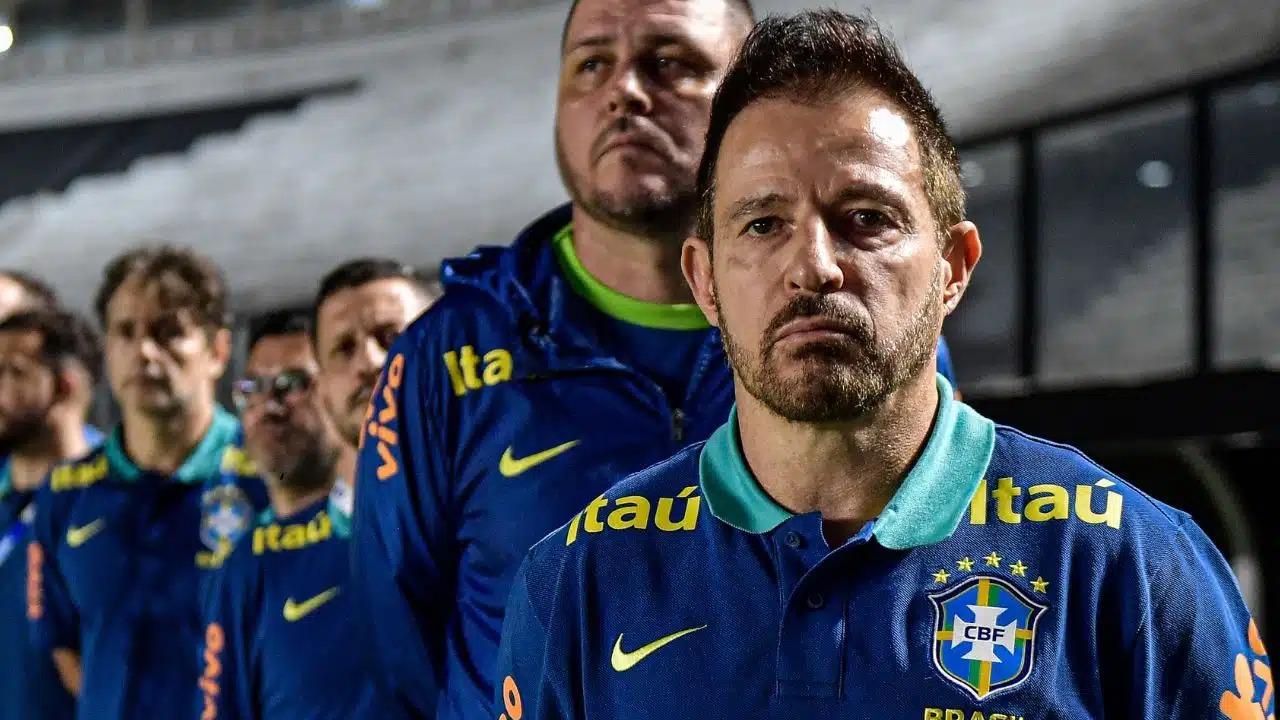 Ramon anuncia convocados para treinos da Seleção sub-20