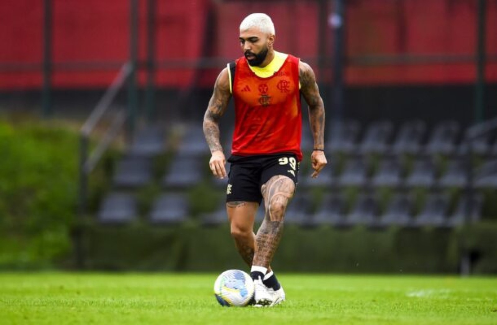 Flamengo vai poupar todos os titulares contra o Grêmio; Gabigol segue fora