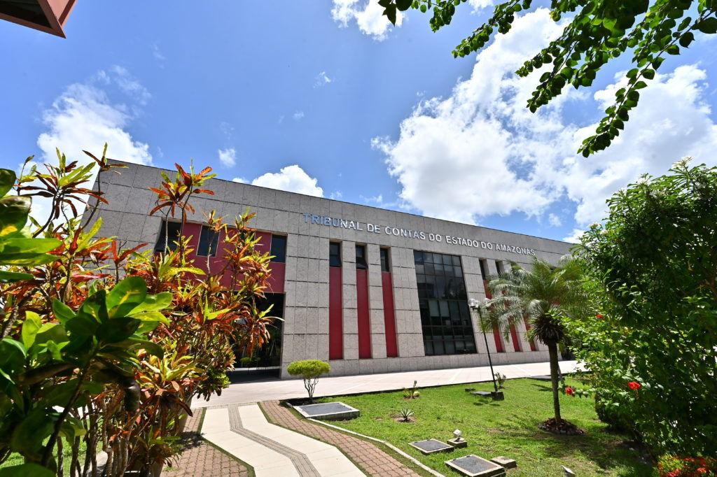 TCE-AM terá 42 processos na pauta de julgamentos desta quarta