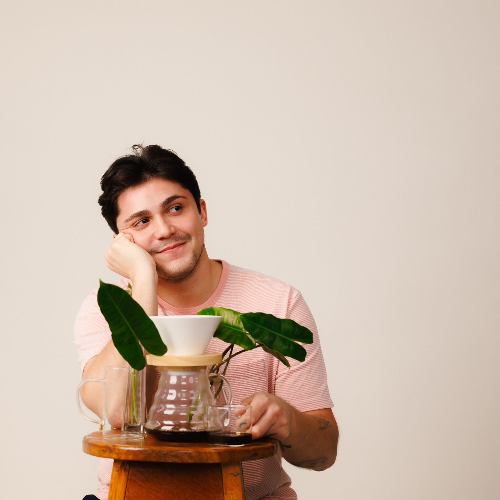 Santaella lança EP 'Todos os Futuros' nas plataformas musicais