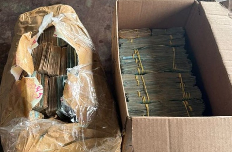 PF apreende malotes de dinheiro em caixa de papelão que iriam para Jutaí