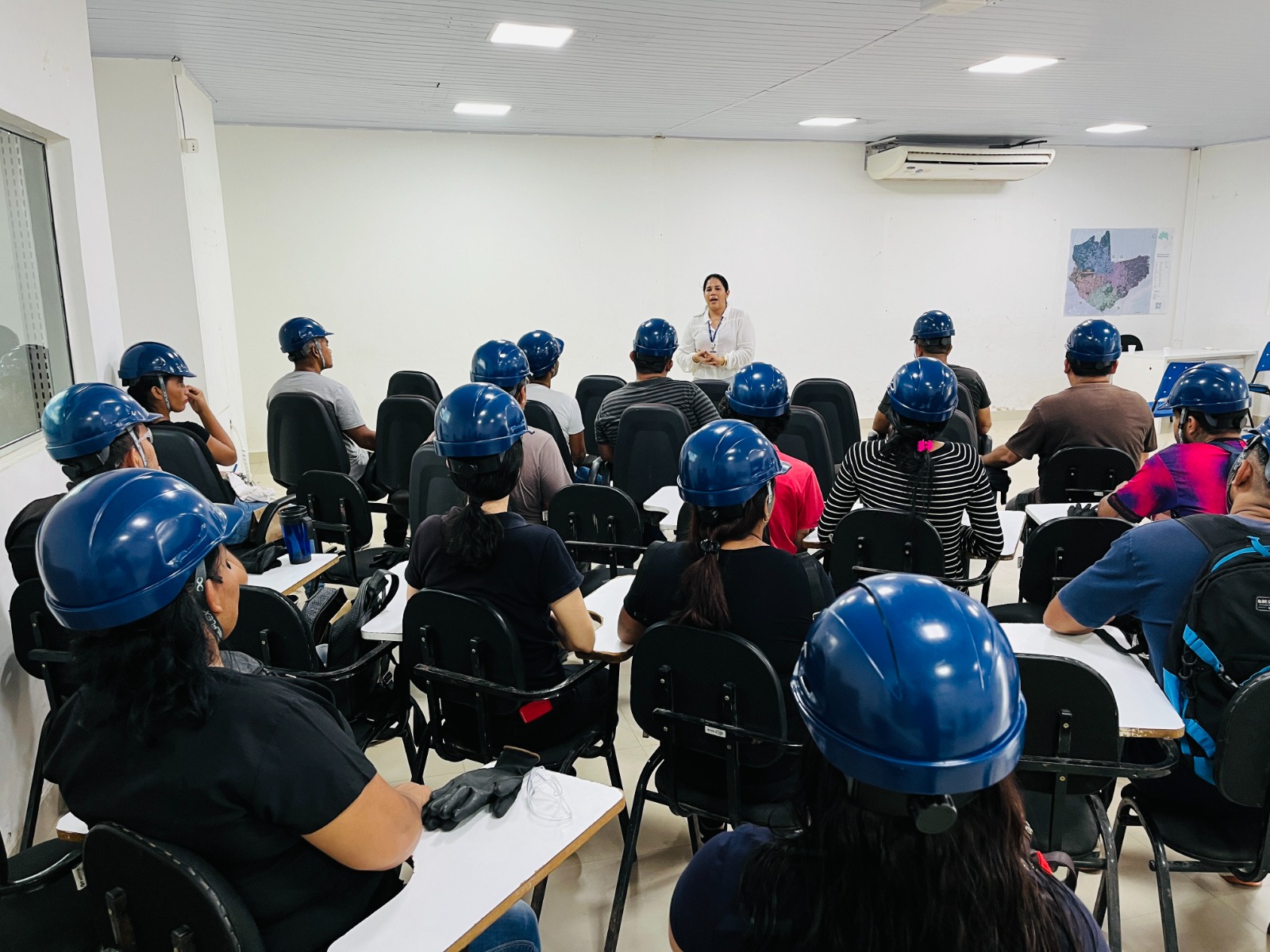 Cursos gratuitos de Eletricidade Básica e Instalação Hidráulica abrem inscrições em Manaus