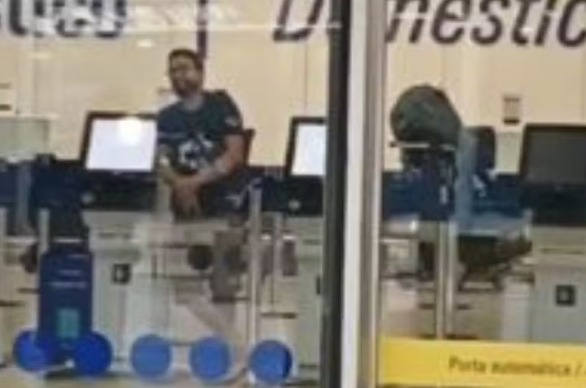 Policial armado invade área do aeroporto de Fortaleza e exige voo