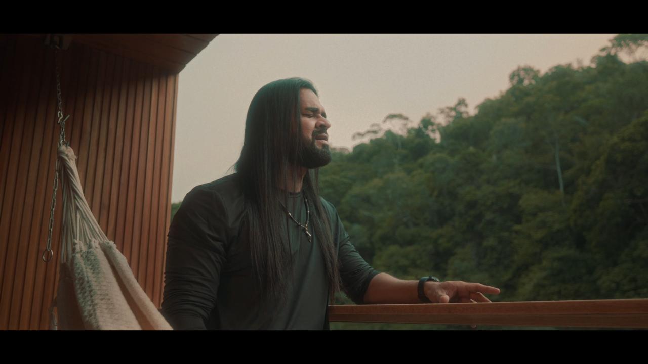 Corpo em Chamas: Arlley Souza lança novo single