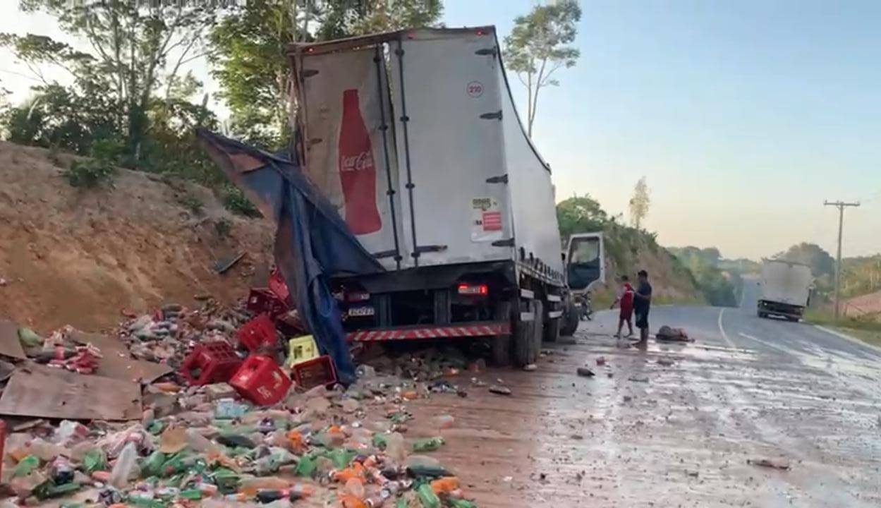 Morre motorista de caminhão envolvido em acidente na AM-010