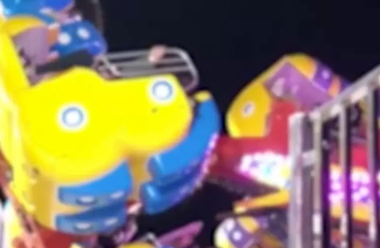 Adolescentes ficam feridas após caírem de brinquedo giratório no Park Tupã