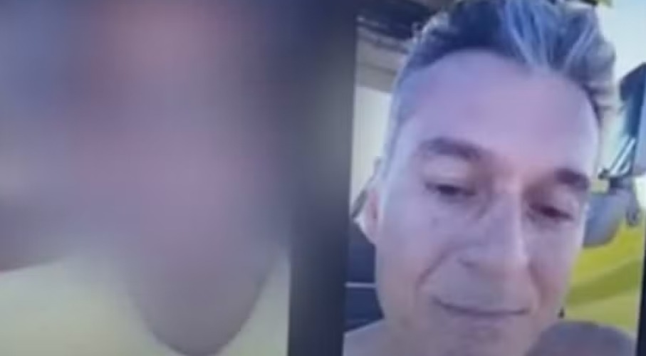 Juíza dá bronca em advogado que apareceu sem camisa em reunião virtual