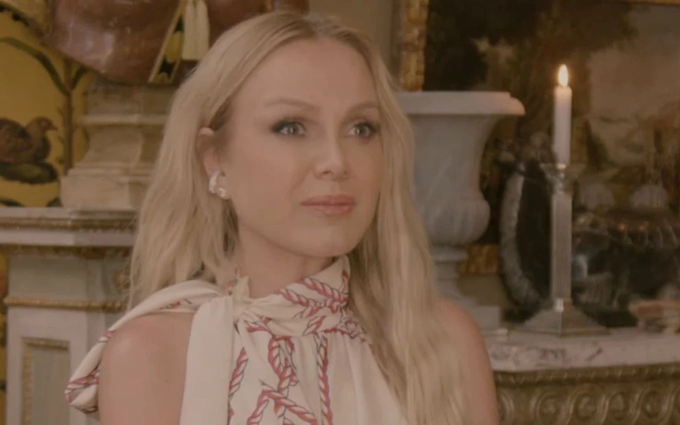 Eliana revela ter apanhado de cinto quando era criança: "não julgo"