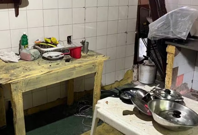 Idosa é mantida em cárcere privado e sem comida pelo marido 