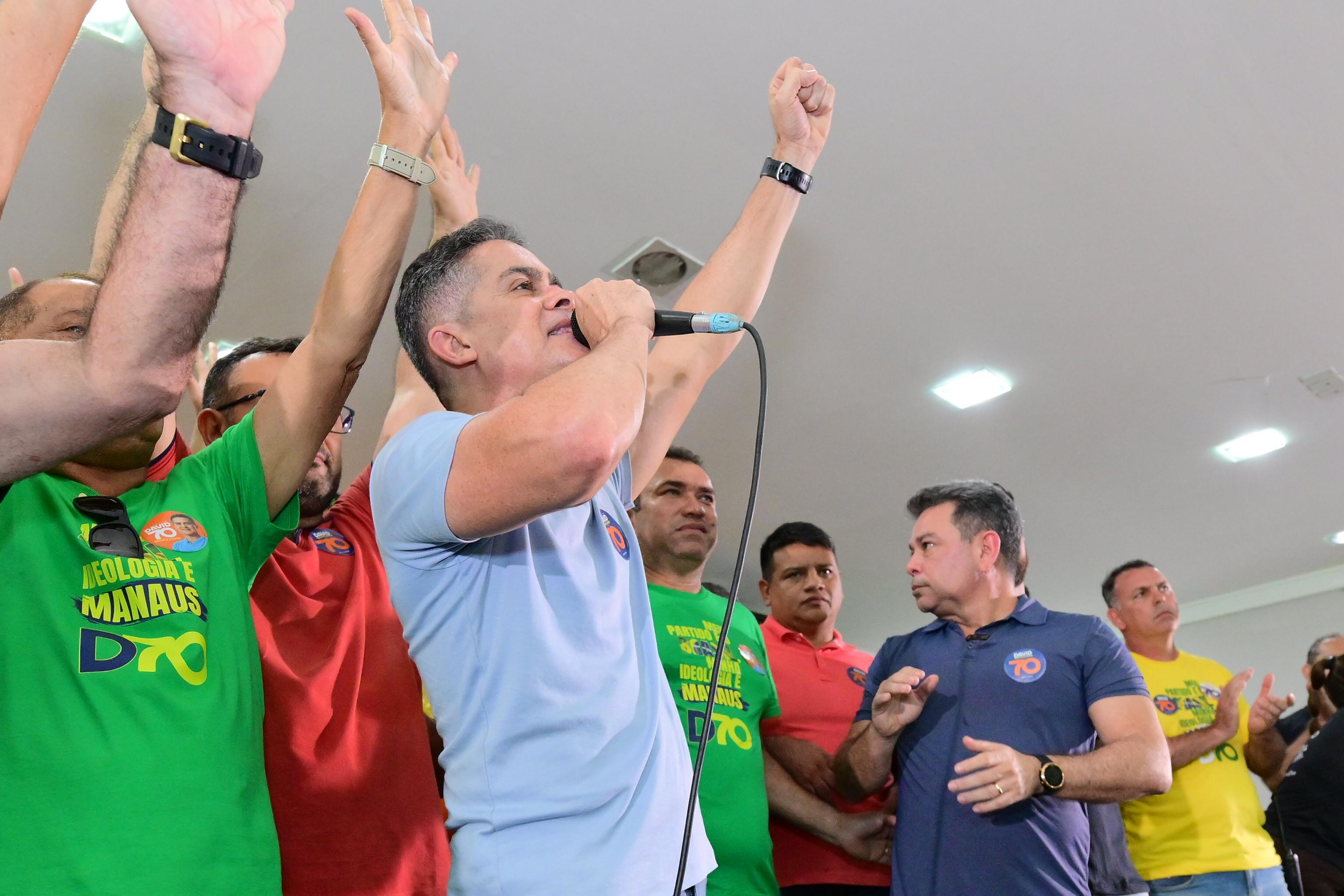 Nova pesquisa mostra David ampliando vantagem sobre Alberto Neto