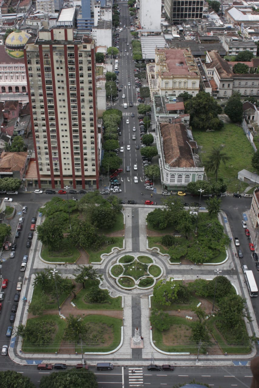 Manaus 355 anos: Movimento 'Ore pela cidade' acontece na Praça do Congresso