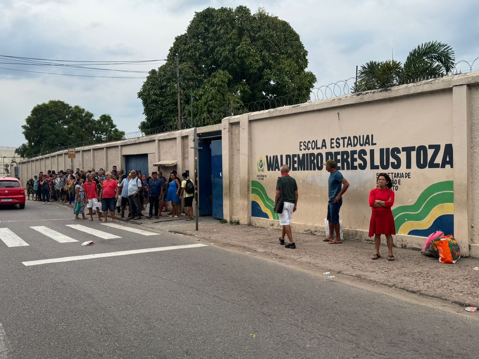 Com pleito tranquilo, manauaras comparecem às urnas para escolher prefeito