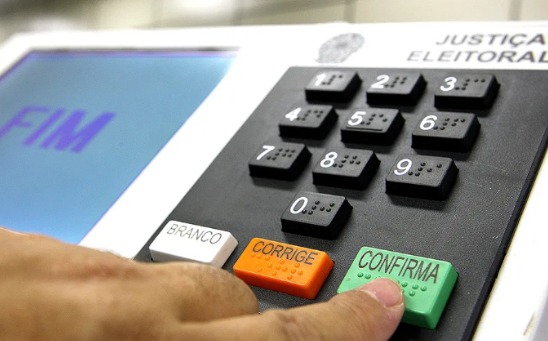 Urnas são substituídas após falhas em Manaus