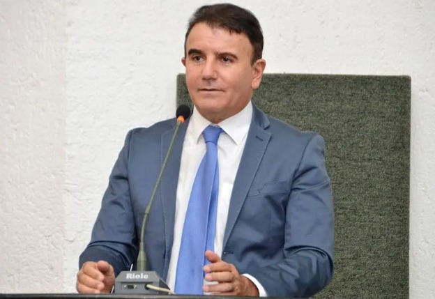 Eduardo Siqueira Campos é eleito prefeito de Palmas