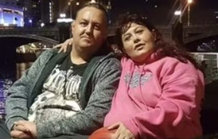 Marido flagra esposa fazendo sexo com o irmão dele e tem ataque de fúria