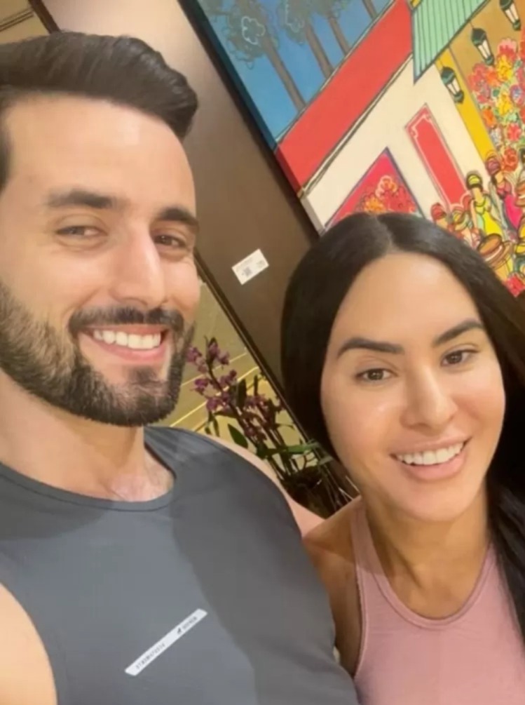 Isabelle e Matteus posam juntos após rumores de crise no relacionamento