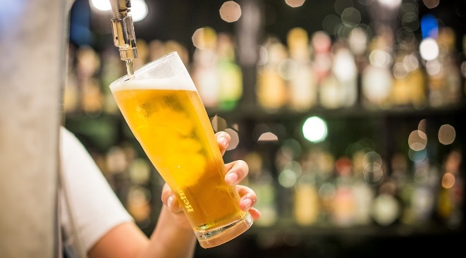 Consumo de álcool causa 12 mortes por hora no país, diz Fiocruz