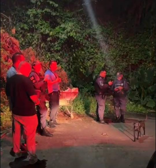 Degolado, homem é encontrado dentro de carrinho de supermercado no Mutirão