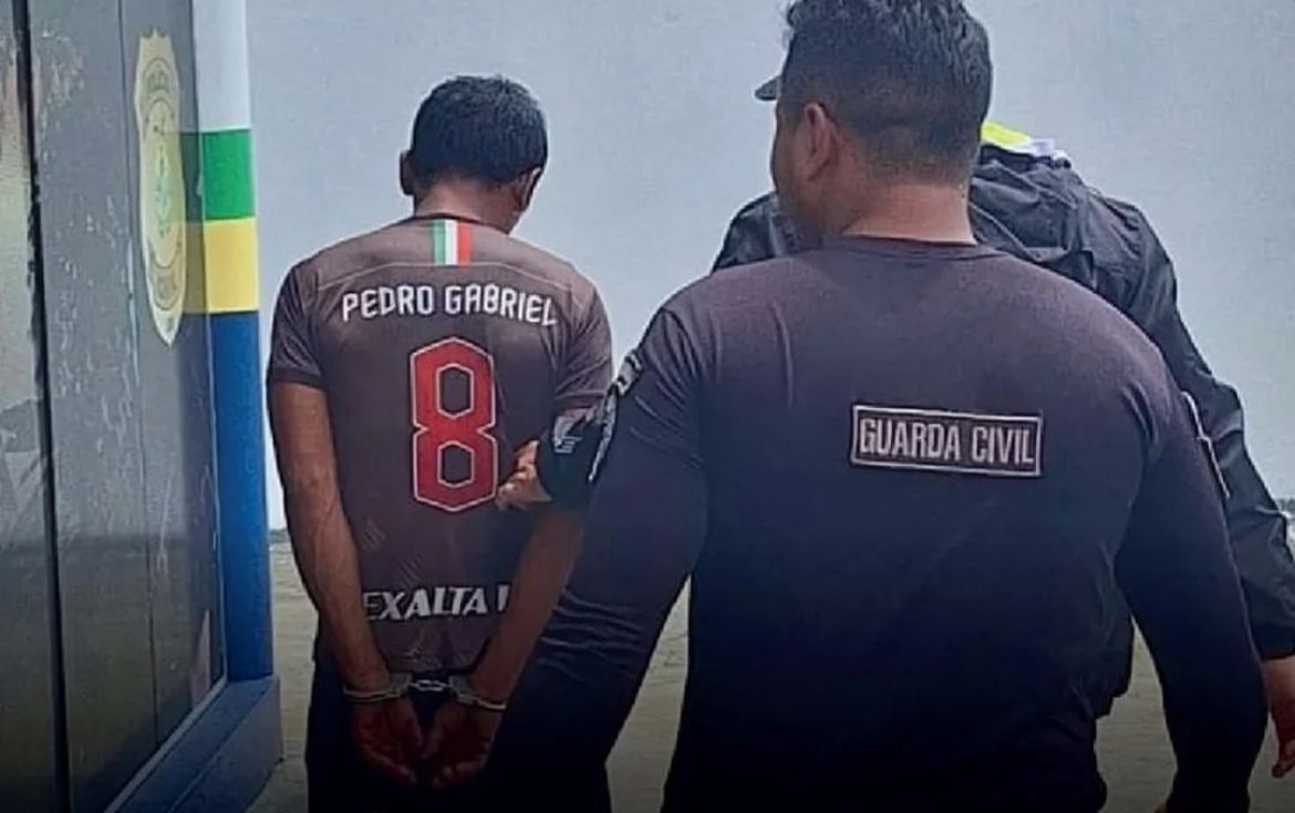 Homem é preso por enforcar ex-esposa enquanto ela amamentava filho em Tapauá