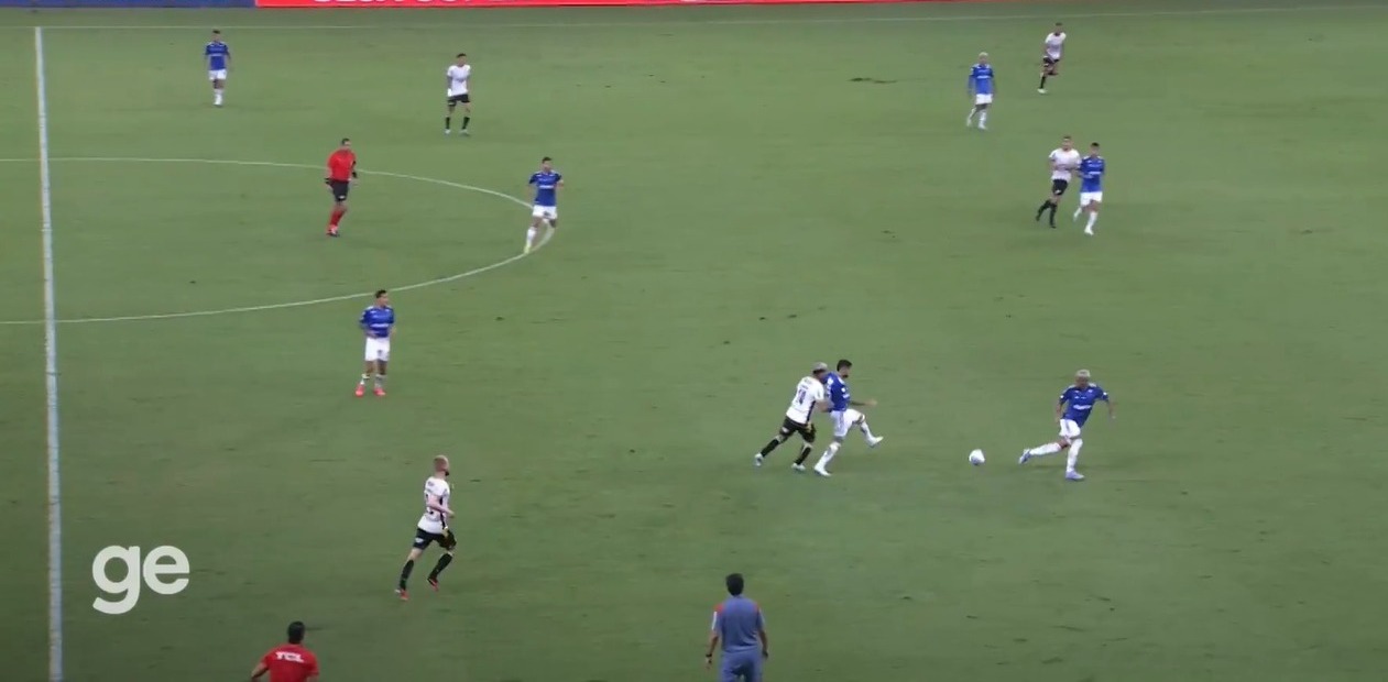 Cruzeiro vence Criciúma por 2 a 1 no Mineirão 