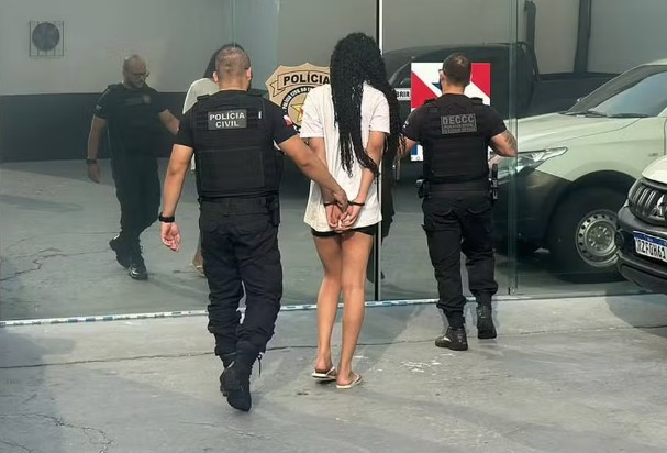 Mulher é presa por armazenar pornografia infantil no celular