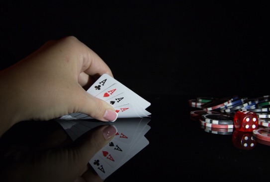 Atendimento a dependentes de apostas cresce 7 vezes no SUS, com alta entre mulheres