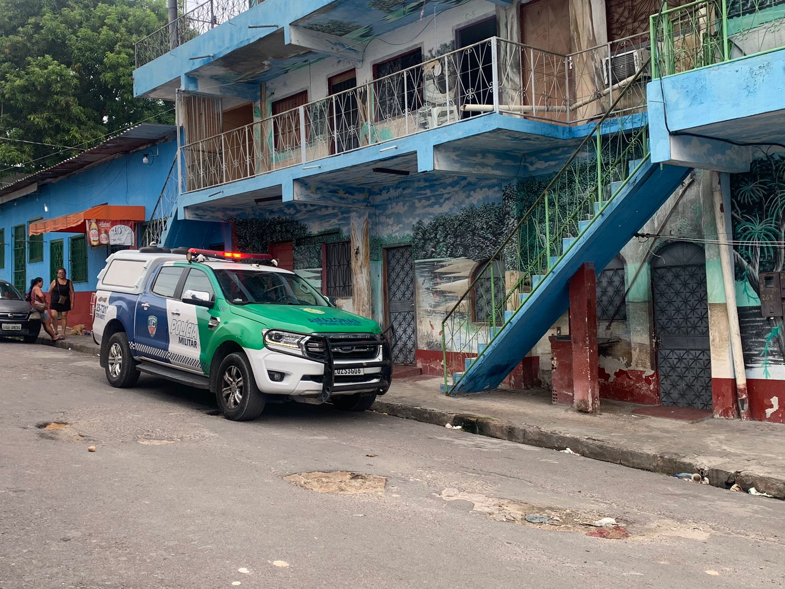 Vizinhos encontram morador morto dentro de quitinete no Mutirão