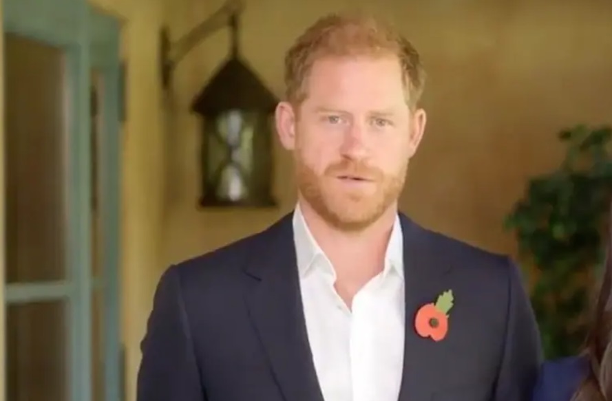 Príncipe Harry busca reconciliação com família em meio a rumores de crise