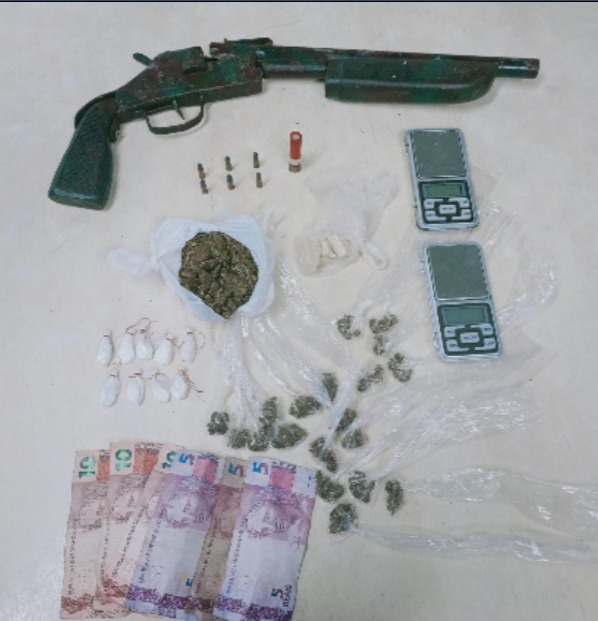 Homem é baleado após PM's serem recebidos a tiros em comunidade de Manaus