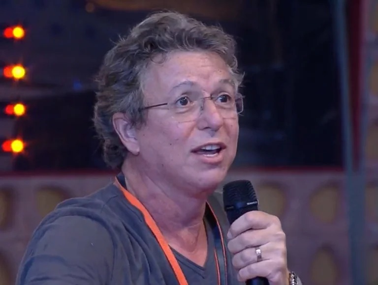 Boninho sobre despedida da Globo: 'Não morri, não!' 