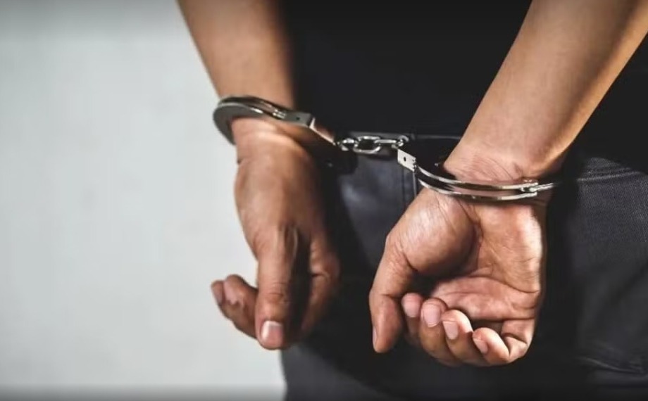 Homem suspeito de abusar sexualmente da própria filha é preso