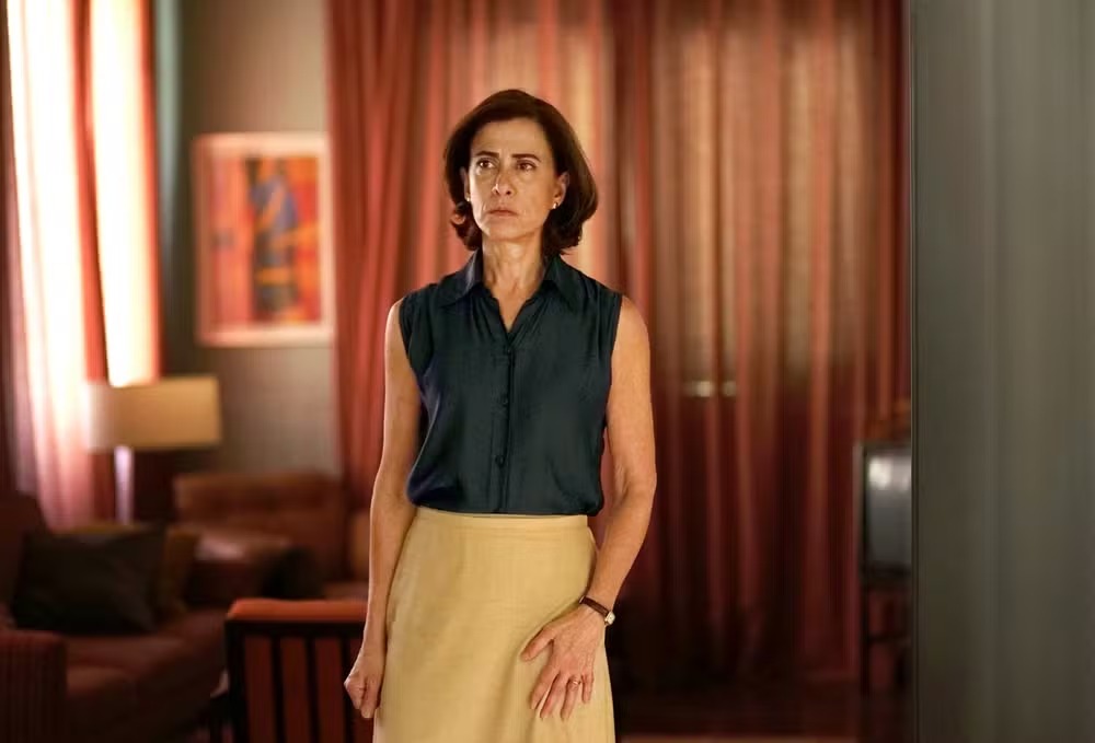 Fernanda Torres reage à indicação como Melhor Atriz no Globo de Ouro 2025