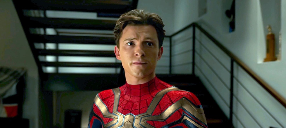 Tom Holland interrompe briga em supermercado após ser reconhecido