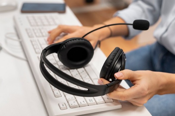 Empresas que fazem mais de 10 mil ligações por dia terão que usar prefixo 0303