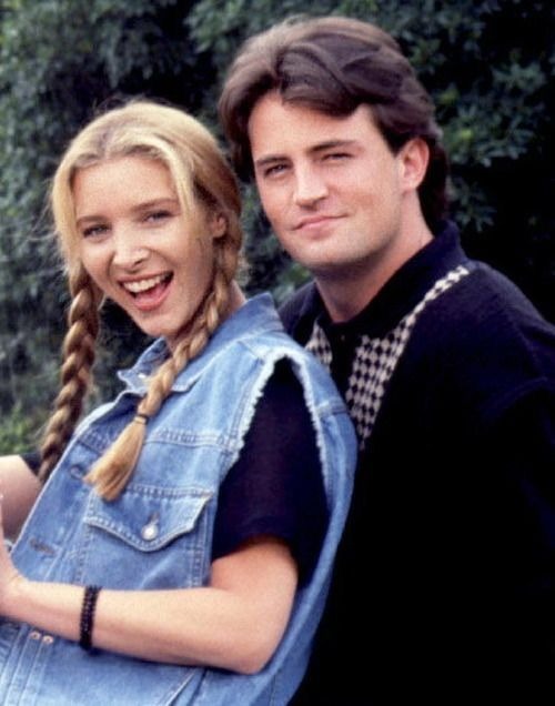 Lisa Kudrow revela ter encontrado bilhete de Matthew Perry