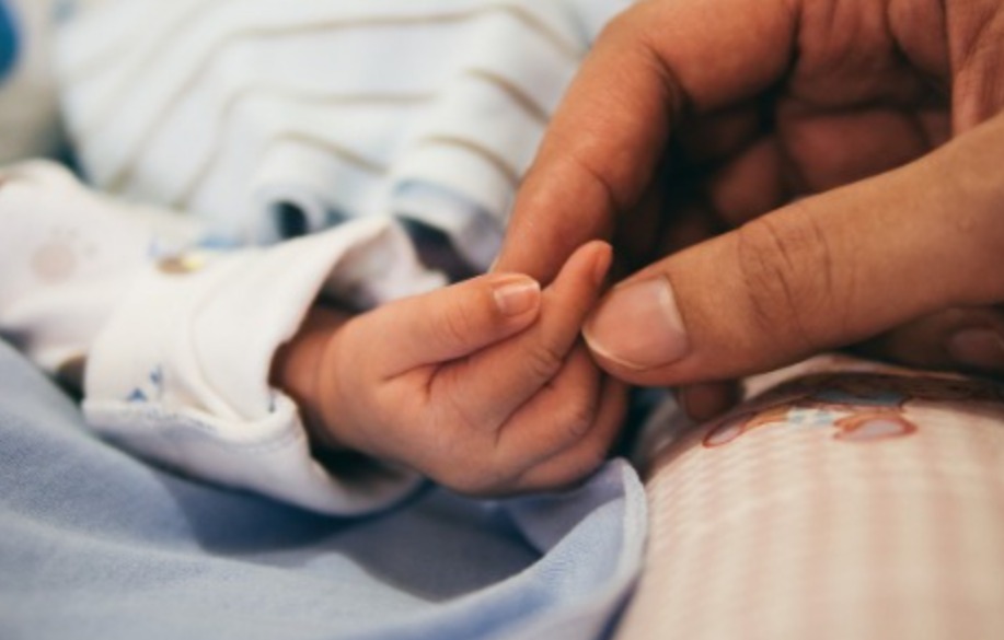 Exame para detectar doença rara em recém-nascido torna-se obrigatório