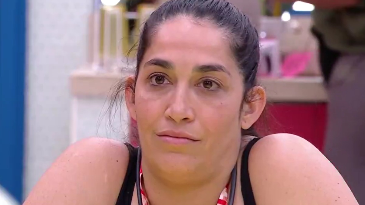 Daniele Hypolito entra na Justiça contra circo por falta de pagamento