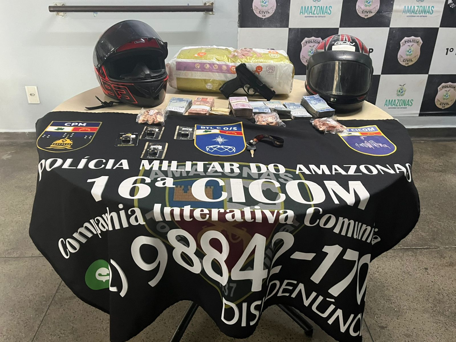 Homem é preso após assalto na Drogasil em Manaus