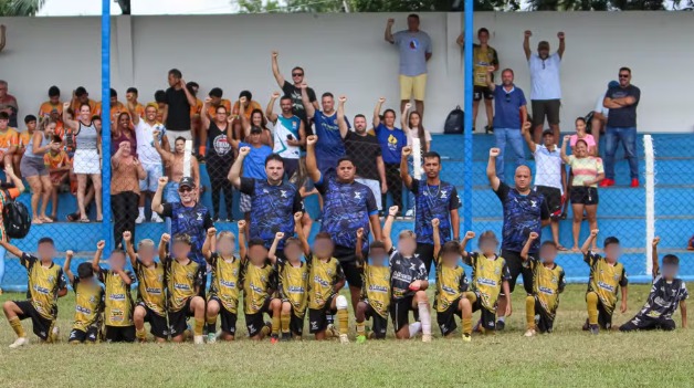 Paraguaia é presa suspeita de chamar crianças de "macaquinhos" durante jogo