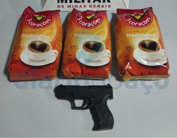 Homem é preso após furtar pacotes de café